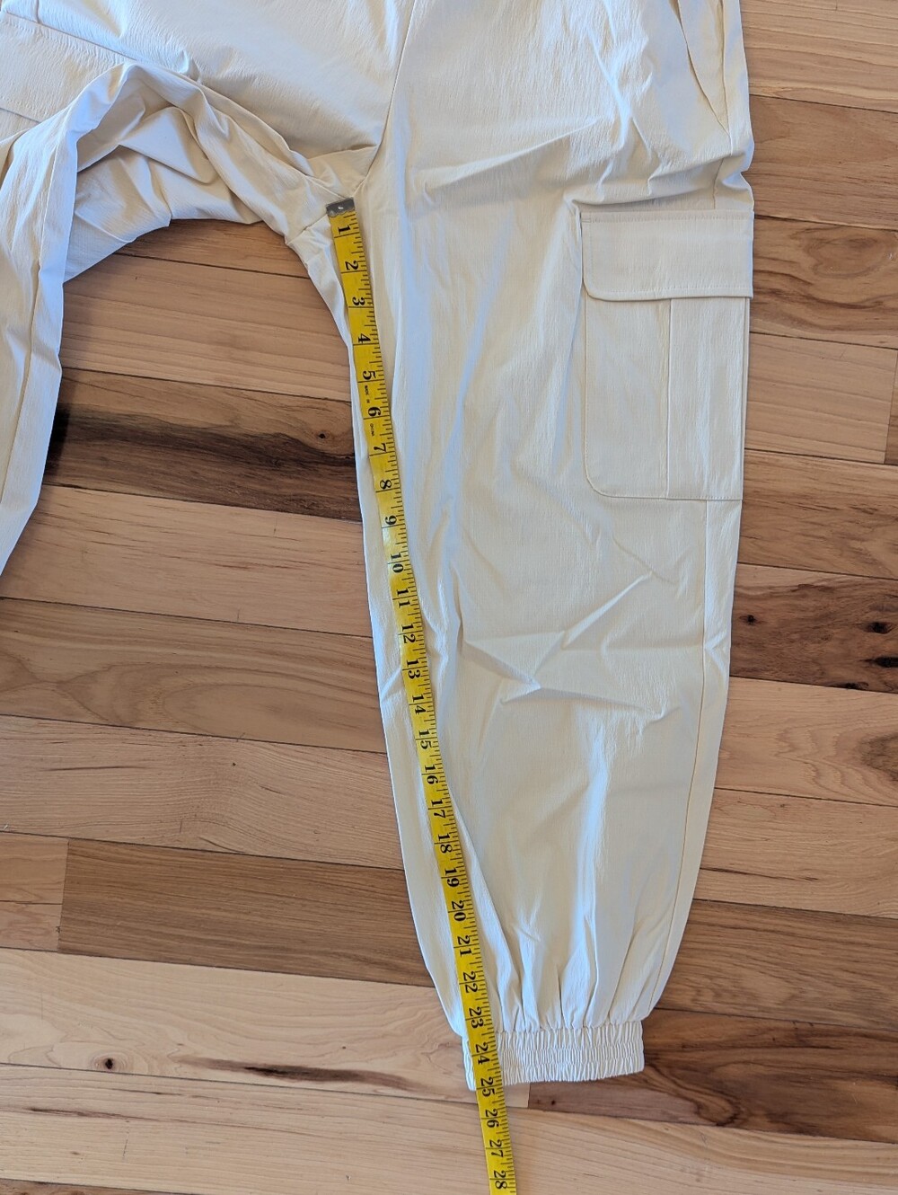 NWT Halara Cargo Pants Size Medium - Picture 6 of 6